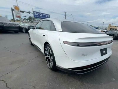 Inna inny 2022 Lucid Air Grand Touring