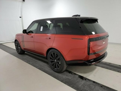 Land Rover Range Rover 2023 SE 3.0L (395HP)