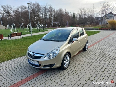 Opel Corsa D Benzyna 1.4 Klima ABS Serwis