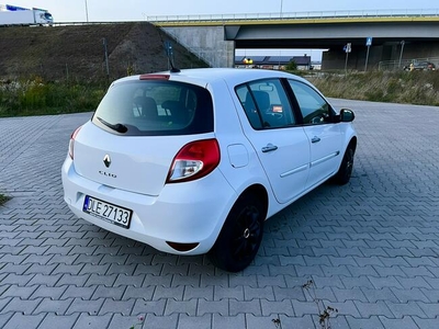 Renault Clio 1.2 16V 75KM Lift Niski przebieg Nawigacja Tempomat