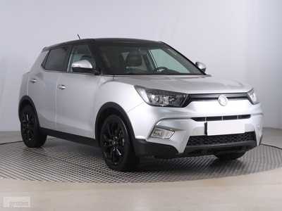 Ssangyong Tivoli I , Skóra, Navi, Klimatronic, Tempomat, Podgrzewane siedzienia