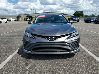 Toyota Camry LE automat FWD