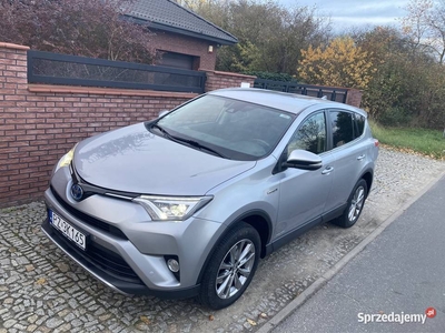 Toyota Rav4 Hybryda 4x4 2017 94.000km 12/2017