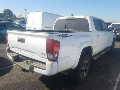 Toyota Tacoma 2016, 3.5L, Double Cab, porysowany lakier