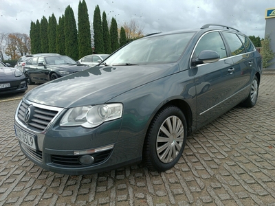 Volkswagen Passat B7 Variant 1.6 TDI CR DPF BlueMotion 105KM 2010