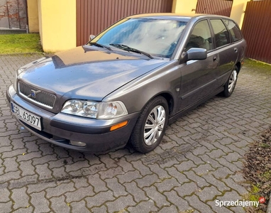 Volvo v40 1.9 diesel 2002r