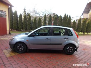 FORD FIESTA 1,3 benzyna 2006 r. 5 drzwi KLIMATYZACJA I właściciel zarej.