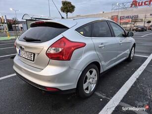 Ford Focus. Sam parkuje, Nawigacja, Oryginalna powłoka lakiernicza.