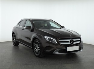 Mercedes-Benz Klasa GLA I , Salon Polska, Automat, Skóra, Xenon, Bi-Xenon, Klima,