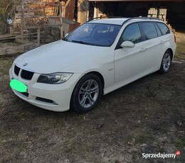 Na sprzedaż: BMW E91 z uszkodzonym silnikiem