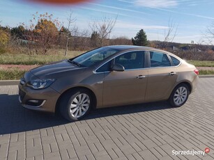 Opel Astra j