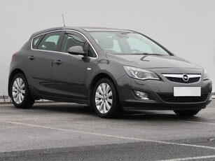 Opel Astra J , Salon Polska, Serwis ASO, Skóra, Xenon, Bi-Xenon,