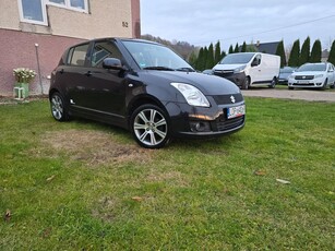 Suzuki Swift 1.3 Black and White