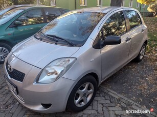 TOYOTA YARIS 2007 ROK.BENZ.1.3.