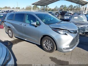 Używany Toyota Sienna 2021