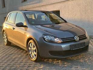 Volkswagen Golf 1.6 TDI DPF BlueMotion Technology Comfortline