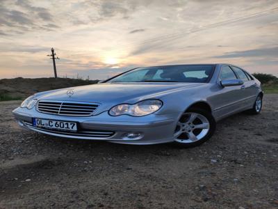 Używane Mercedes-Benz Klasa C - 25 900 PLN, 164 000 km, 2005