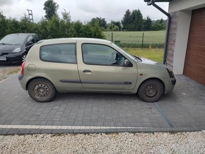 Używane Renault Clio - 2 500 PLN, 162 195 km, 2002