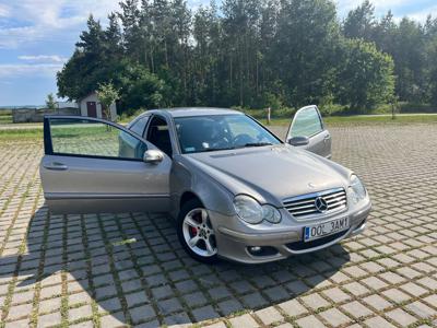 Używane Mercedes-Benz Klasa C - 16 500 PLN, 279 043 km, 2005