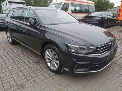 Używane Volkswagen Passat - 81 057 PLN, 56 000 km, 2020