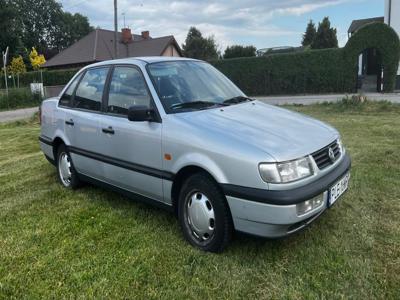 Używane Volkswagen Passat - 9 200 PLN, 165 000 km, 1994