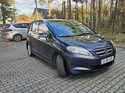 Honda FR-V