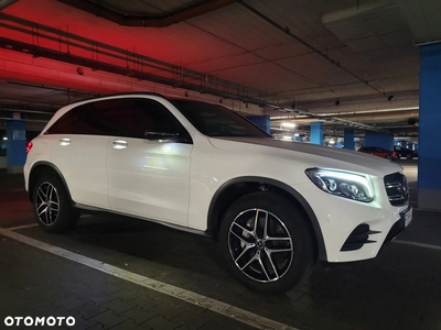 Mercedes-Benz GLC 300 4Matic 9G-TRONIC AMG Line