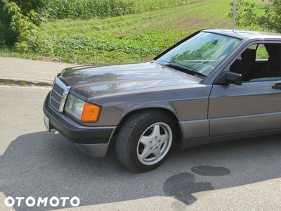 Mercedes-Benz W201 (190)