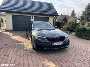 BMW Seria 5 520d xDrive M Sport sport