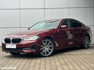 BMW Seria 5 530i xDrive Luxury Line