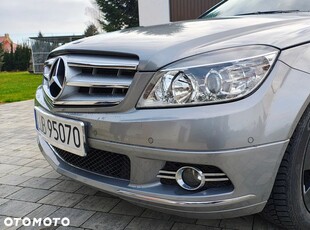 Mercedes-Benz Klasa C 180 T CGI Automatik BlueEFFICIENCY Avantgarde