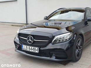 Mercedes-Benz Klasa C 220 d T 9G-TRONIC AMG Line