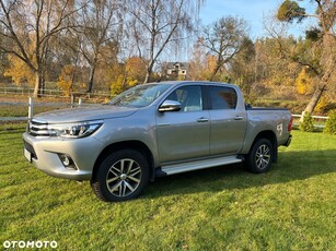 Toyota Hilux 2.4 D-4D Double Cab SR5 4x4