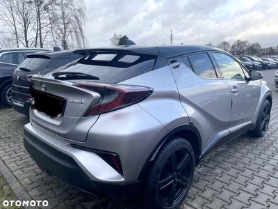 Toyota C-HR Hybrid Style Selection