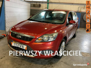 Ford Focus Titanium, czujniki, nawigacja, mocna benzyna, hak, podg. szyba …