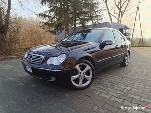 Mercedes C230 KOMPRESSOR 192KM (LPG, Alu 17, BEZ RDZY)