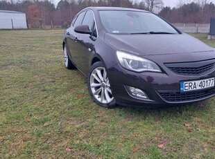 Opel Astra j 1.7 cdti 125km cosmo xenon led alu