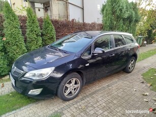 Opel Astra J kombi 2012 r 2.0 CDTI automat