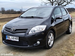 Używany Toyota Auris 2011