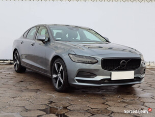 Volvo S90 D3