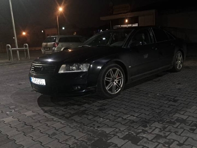 Audi A8 D3 4.2FSI V8 335km