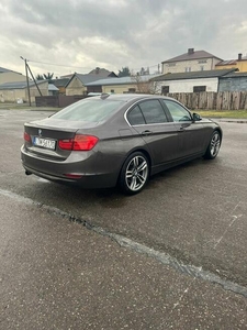 BMW F30 320I