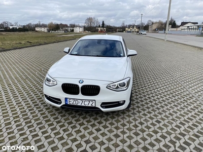 BMW Seria 1 118i Sport Line