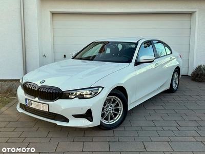 BMW Seria 3 318d Sport Line