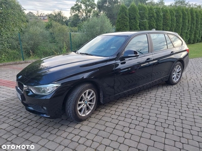 BMW Seria 3 318d xDrive