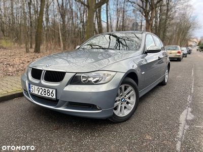 BMW Seria 3 318i