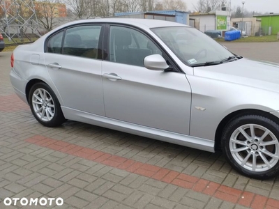 BMW Seria 3 318i