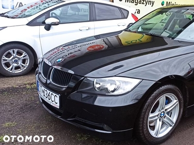 BMW Seria 3 320i