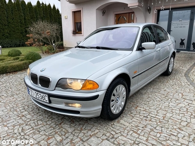 BMW Seria 3 320i