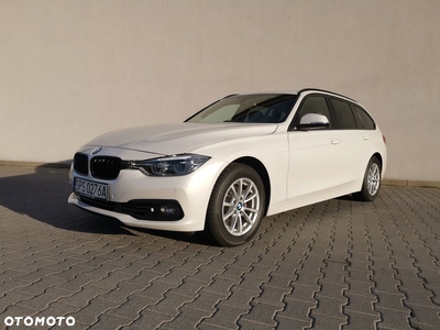 BMW Seria 3 320i Advantage